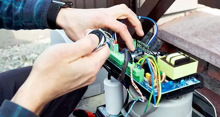 Automatic Driveway Gate Repair in Brownsville, FL