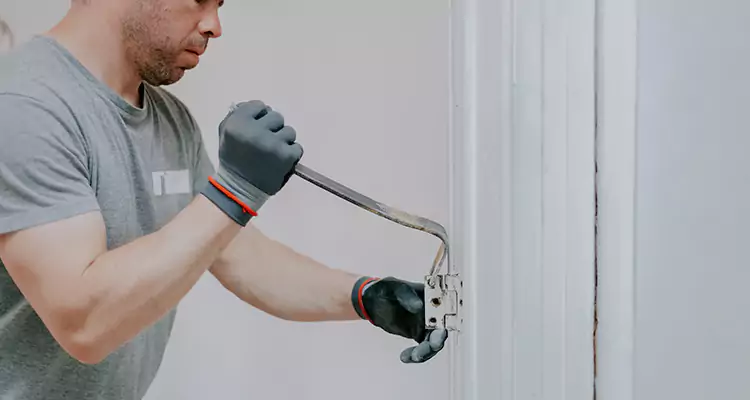 Cracked Door Jamb Repair in Brownsville, FL