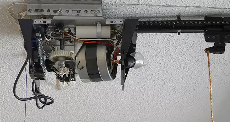 Emergency Garage Door Opener Repair in Brownsville, FL
