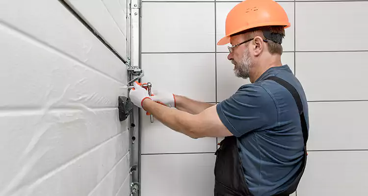 Emergency Garage Door Repair in Brownsville, FL