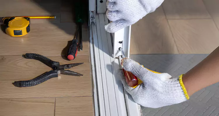 Screen Door Wheel Replacement in Brownsville, FL