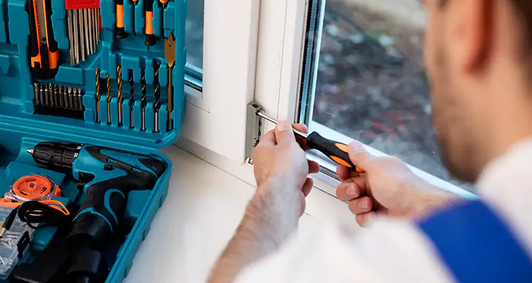 Mirrored Sliding Doors Replacement Expert in Brownsville, FL